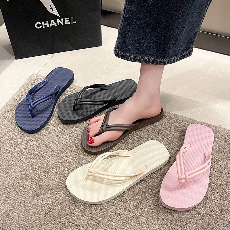 Dép Xỏ Ngón Đi Biển, Dép Tông Quai PVC Trong DIY 14 CHARM Chống Trơn Đế Mềm Không Đau Chân Hàng QC