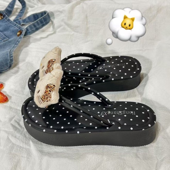 Dép xỏ ngón đế dày màu kem cho bé gái đi biển Dép xỏ ngón thoáng khí chống trượt