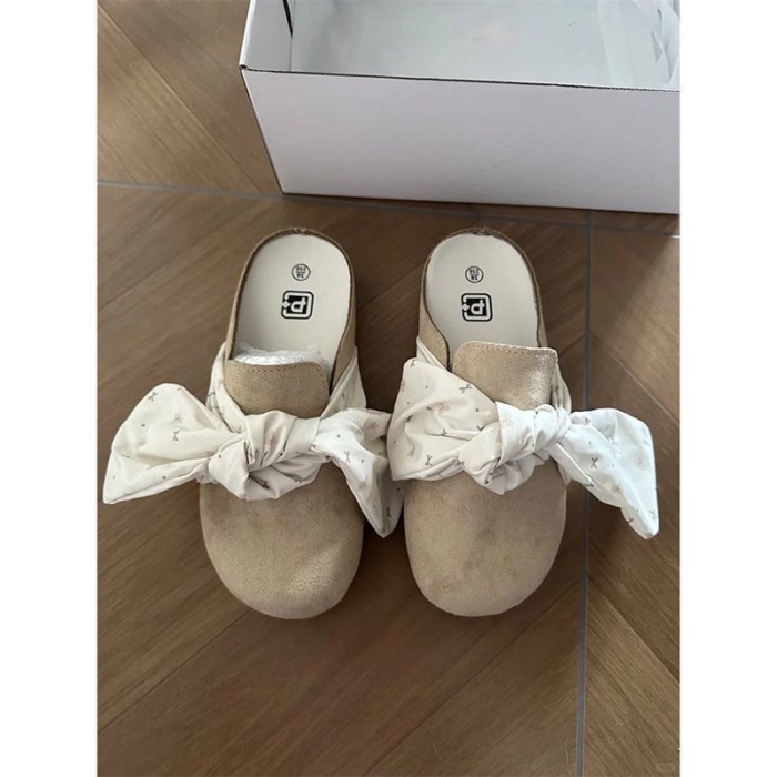 Giày Birkenstocks một chân lười biếng trái mùa và dép xỏ ngón dành cho trang phục bên ngoài của phụ