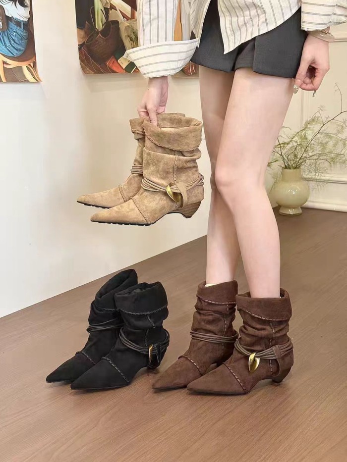 Giày bốt Martin buộc dây cho nữ, mũi nhọn, gót dày, bốt xếp ly, bốt ngắn da lộn