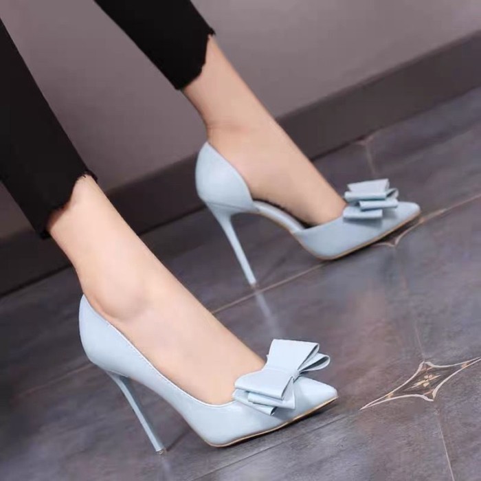 Giày cao gót nơ ngọt ngào, gót nhọn, miệng nông, mũi nhọn, khoét hai bên, giày tinh tế phong cách H