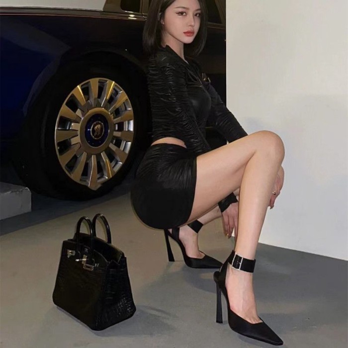 Giày sandal cao gót mũi vuông khóa vuông màu đen dành cho nữ