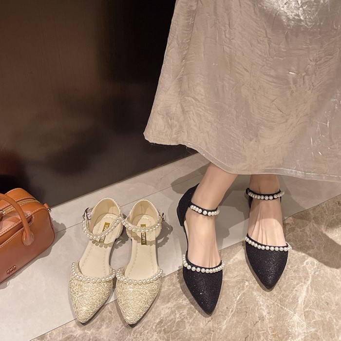 Giày sandal đế bằng một mũi nhọn mùa hè dành cho nữ với giày đế bệt và ngọc trai rỗng thoáng khí