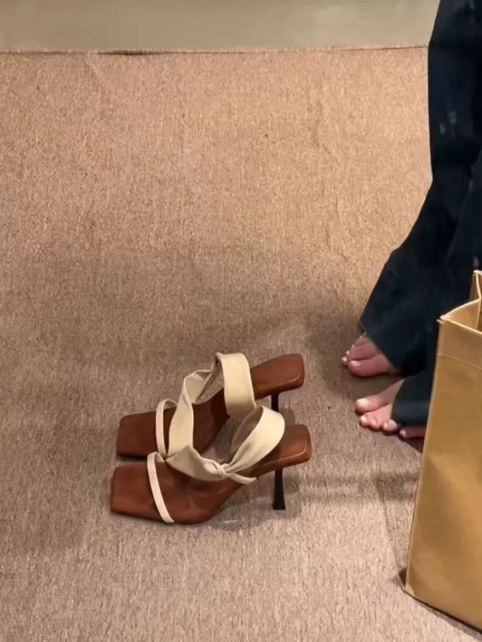 Hai đôi sandal hở mũi và dép lê phối màu dành cho các hot girl, giày cao gót và sandal nữ cực đẹp,
