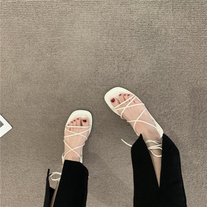 La Mã Giày Sandal Nữ Mùa Hè Ins Đa Năng Đáy Bằng Sinh Viên Phong Cách Hàn Quốc Thiết Kế Quai Cổ Tíc